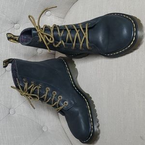 Dr. Martens Women's Luana Black Lace Up Leather Boots Size 9